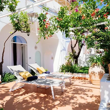 La Bizantina Luxury Pensión 2*